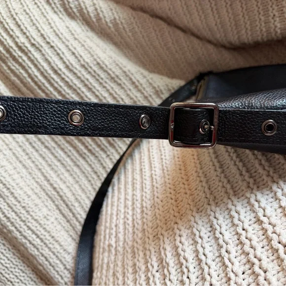 Coach Dufflette Crossbody Shoulder Bag Pebbled Leather Black H1892-21377 - Picture 14 of 14